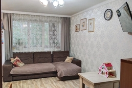 3-комн, 2 этаж, Первостроителей 25