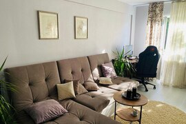 2-комн., 2 этаж, ул. Бортникова 18