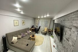 2-комн., 2 этаж, ул. Бортникова 18