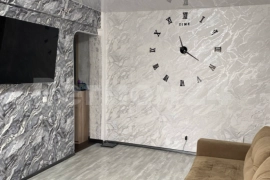 3-комн, 4 этаж, Строителей 8