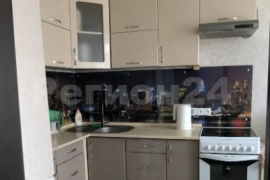 3-комн, 1 этаж, Первостроителей 25
